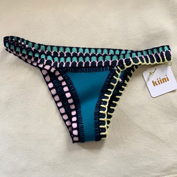 Kiini NWT flor bikini bottom